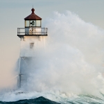 Grand Marais Lighthouse - Waves
