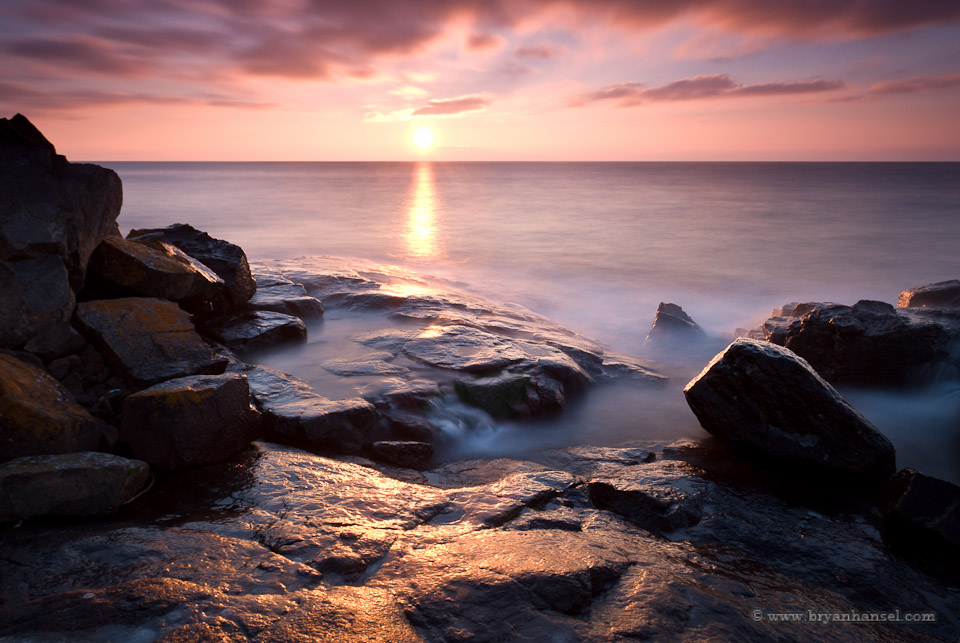 Sunrise over Lake Superior at Cascade River State Park. Minnesota.