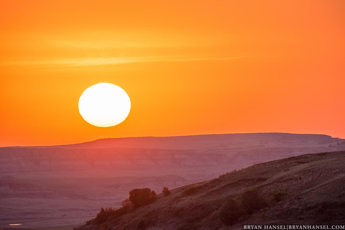 rising sun in Teddy Roosevelt National Park